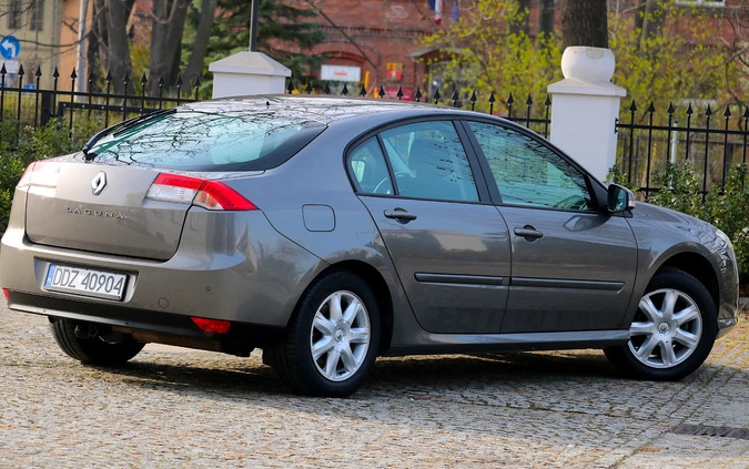 Renault Laguna cena 18800 przebieg: 177098, rok produkcji 2009 z Dzierżoniów małe 667